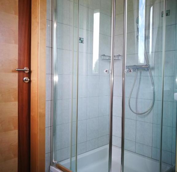 تختخواب و صبحانه Gästezimmer Steiner