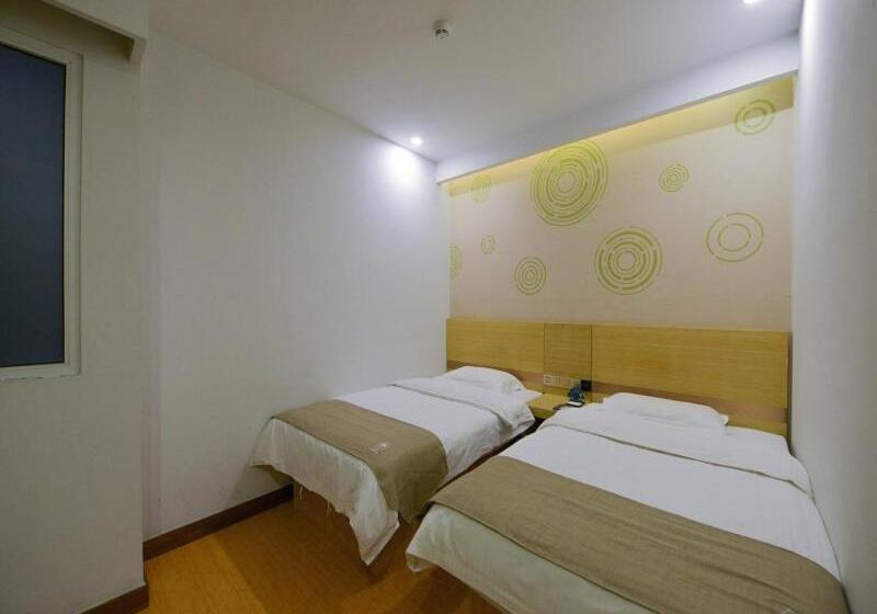 בית מלון כפרי Greentree Inn Dalian Dalian North Railway Station Express