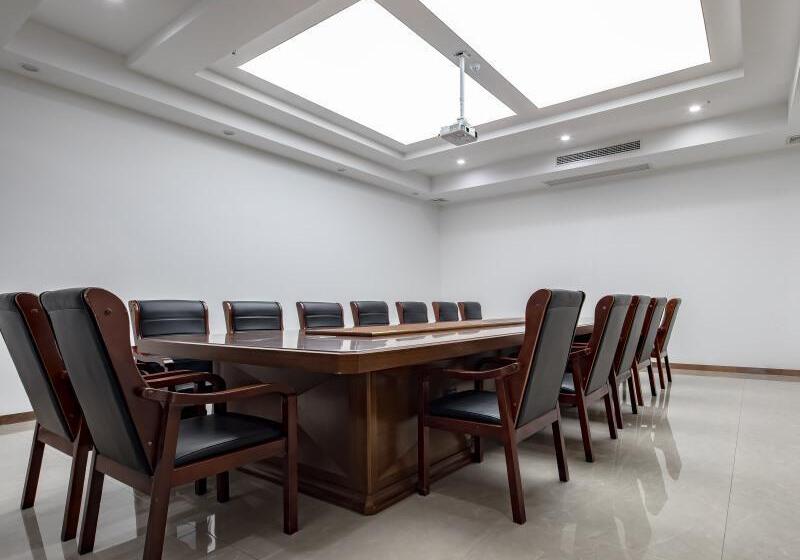 فندق Greentree Inn Wuxi Jiangyin City Renmin East Road Liangchen Square Business