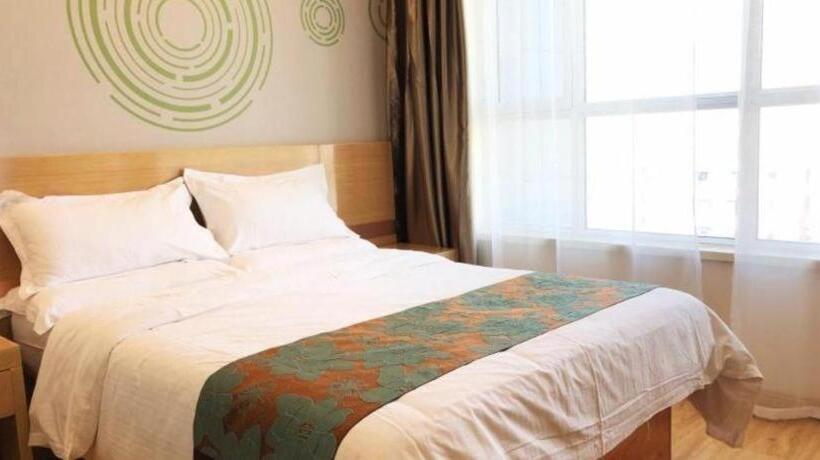 هتل Greentree Inn Urumqi Airport Tianyi International City