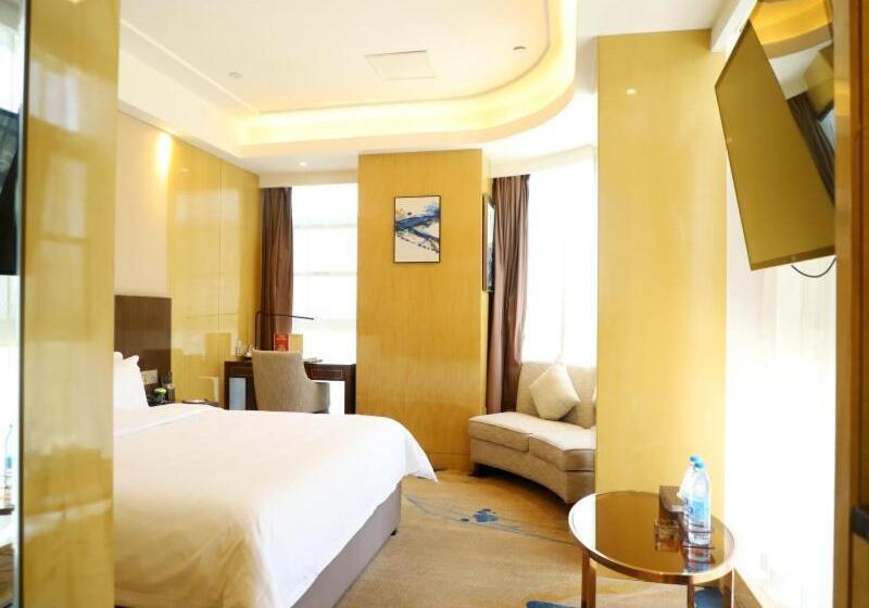 Отель Greentree Inn Zhumadian High Speed Rail Station Square Store
