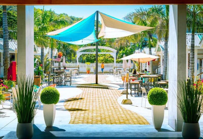 هتل La Placita Inn