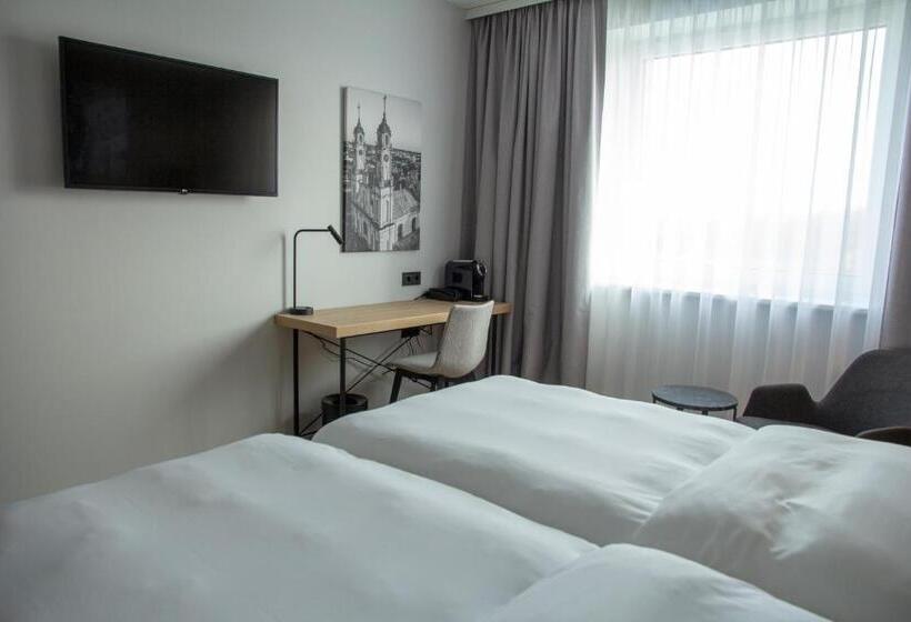 Park Inn By Radisson Vilnius Airport Hotel & Conference Centre