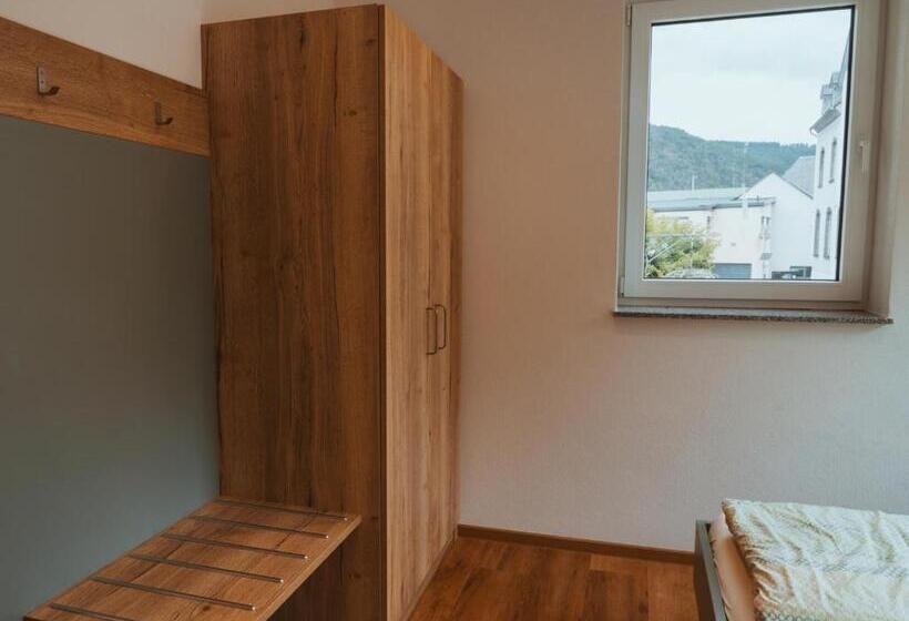 ホテル Ferienweingut Serwaziwein