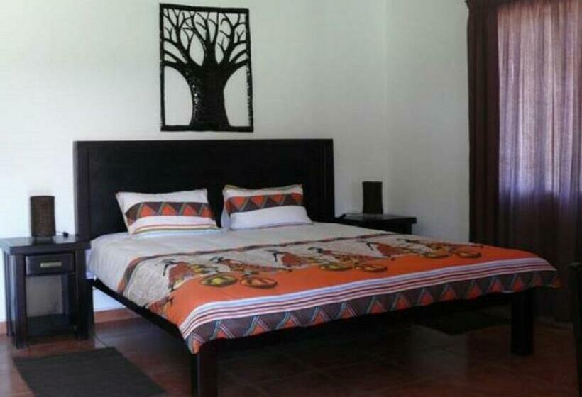 פנסיון Riverbend Self Catering Cottages