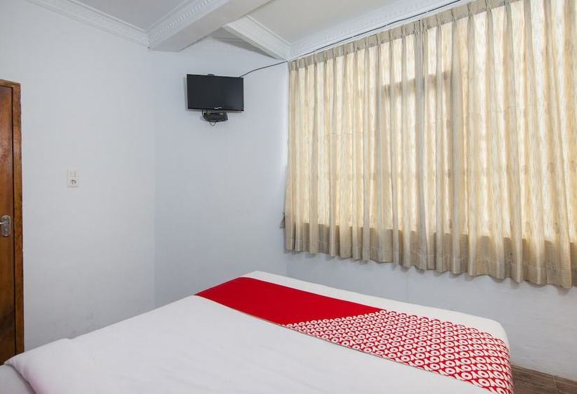 هاستل Sibayak Ncole By Oyo Rooms