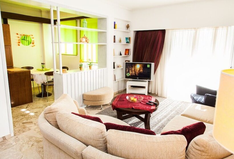 Calm Oasis Apartment In Marousi