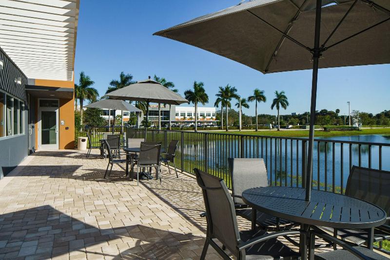 בית מלון כפרי Fairfield By Marriott Inn & Suites Deerfield Beach Boca Raton