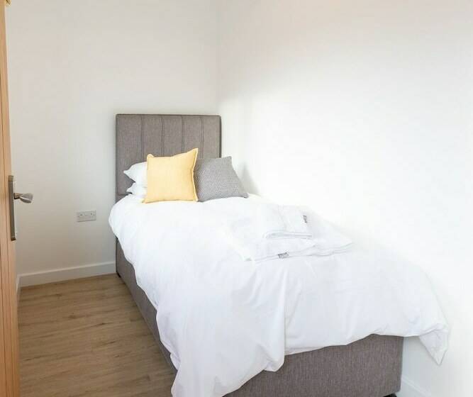 בית מלון כפרי The Yard @ Pringle Farm