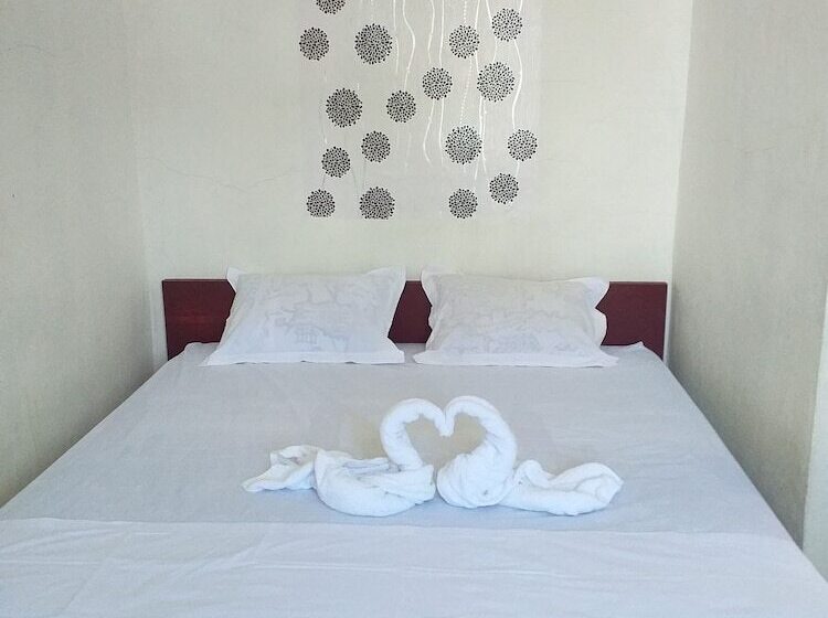 پانسیون Kenangan Guest House