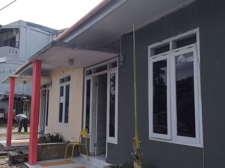 پانسیون Kenangan Guest House