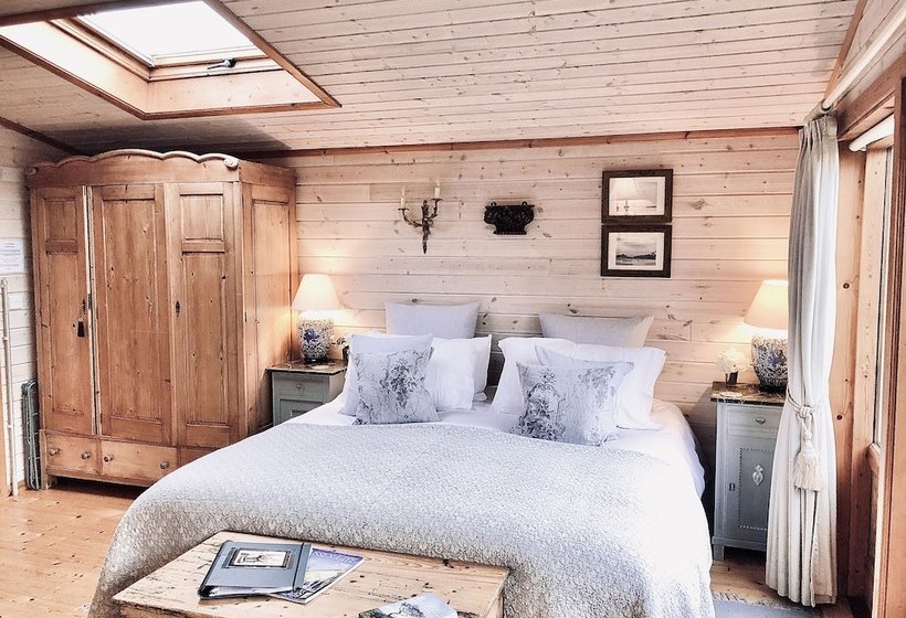 The Lodge