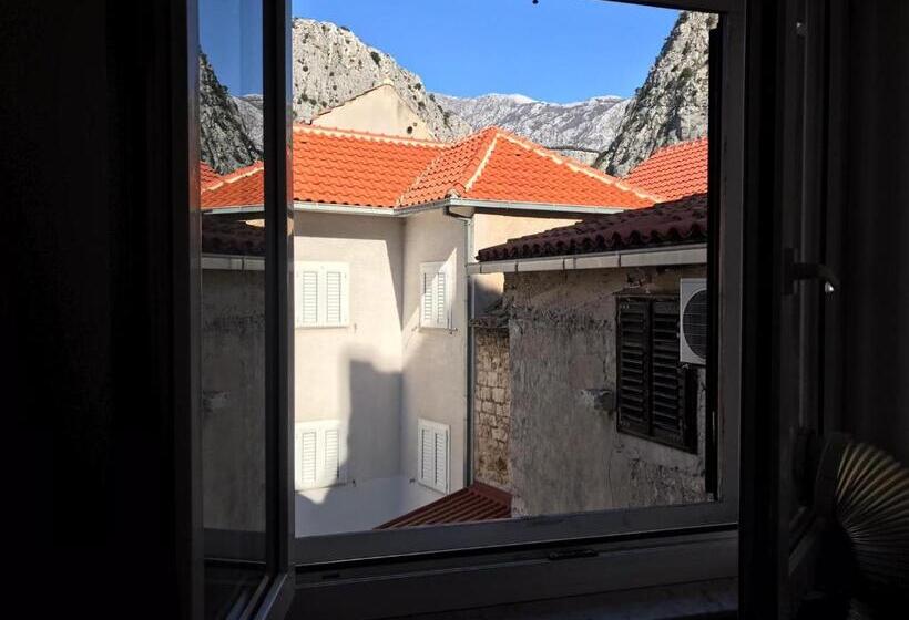 Hostel Omiš