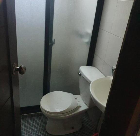 هتل Aa Travellers Pad