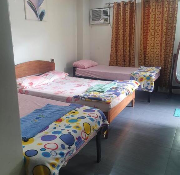 هتل Aa Travellers Pad