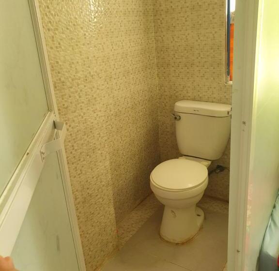 هتل Aa Travellers Pad