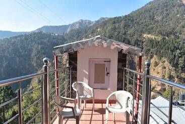 هتل Divy Himalayan Retreat