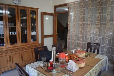 هتل Divy Himalayan Retreat