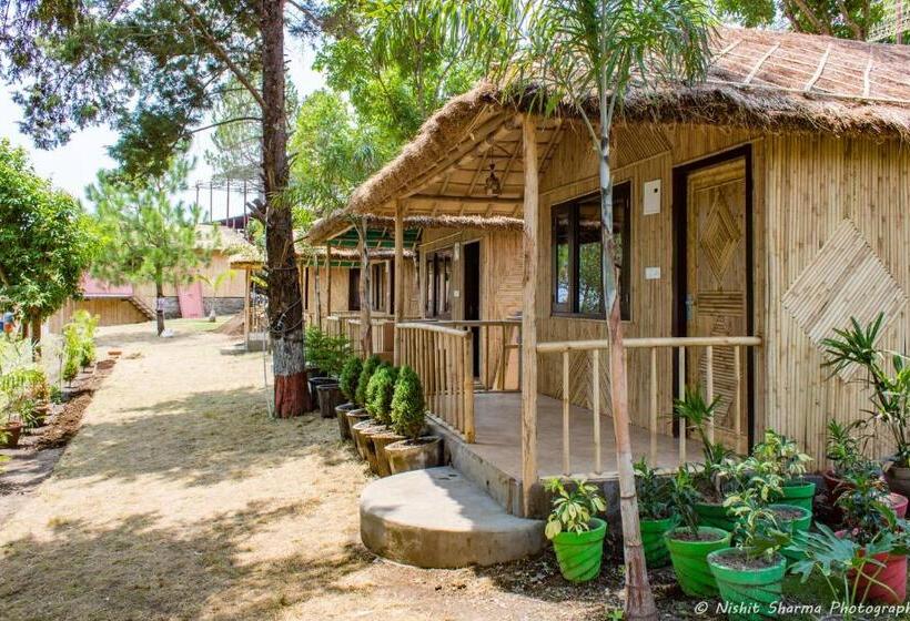 هتل Nainital Adventure Park & Resort
