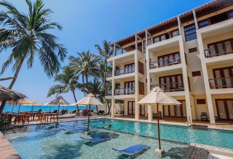 هتل Sapphire Seas Beachfront