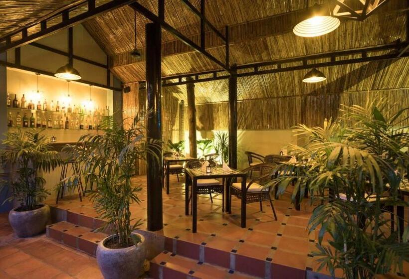 هتل River Retreat Boutique