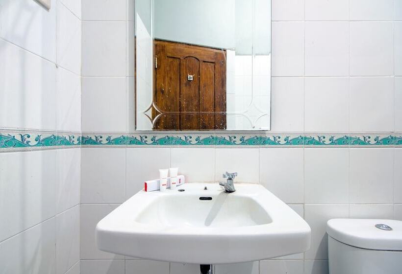 پانسیون Griya Joglo Homestay By Oyo Rooms