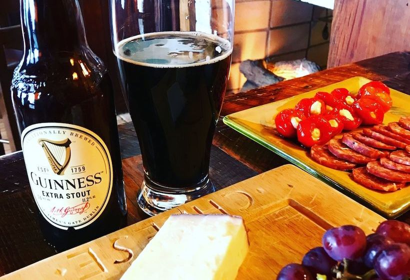 住宿加早餐  The Inn At Tabbs Creek