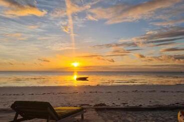 هتل Garden Beach Bungalows Jambiani