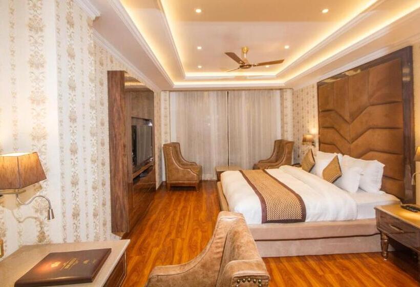 هتل Grand Him Queen Ac Centralized