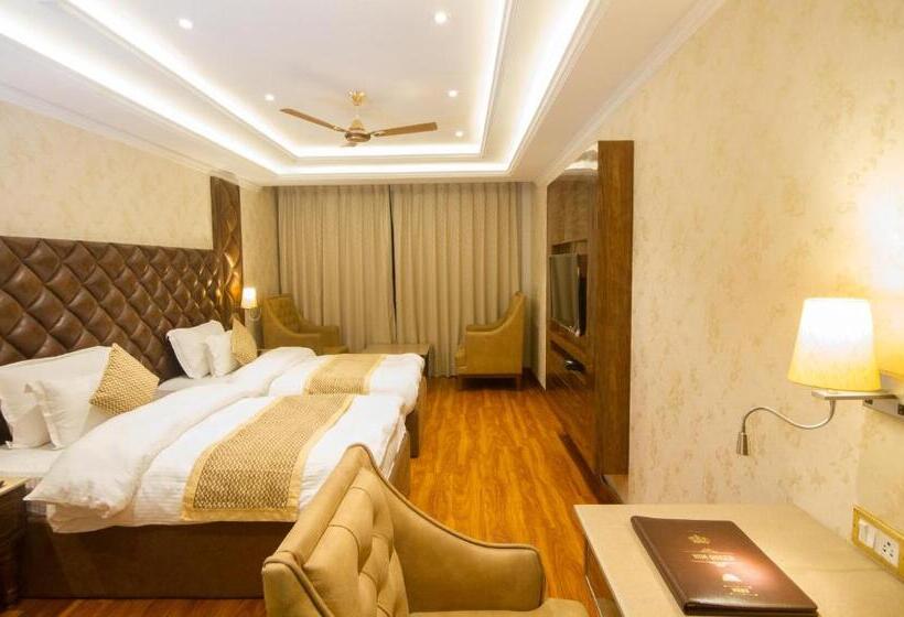 هتل Grand Him Queen Ac Centralized