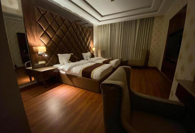 هتل Grand Him Queen Ac Centralized