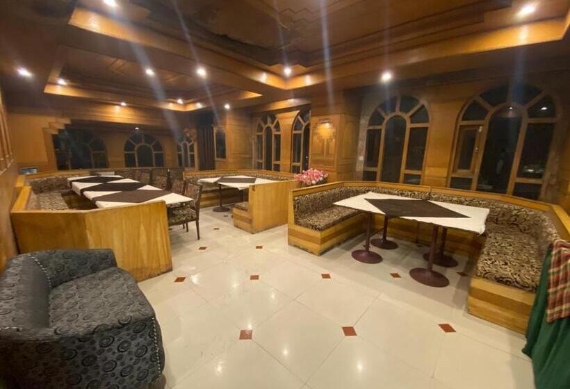 هتل Grand Him Queen Ac Centralized