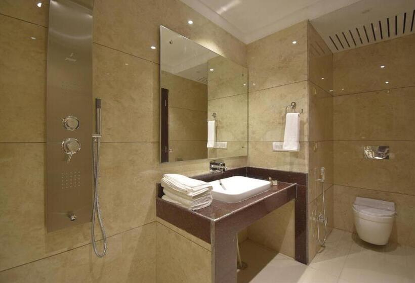 هتل Grand Him Queen Ac Centralized