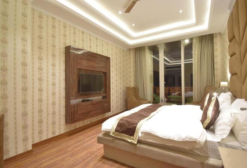 هتل Grand Him Queen Ac Centralized