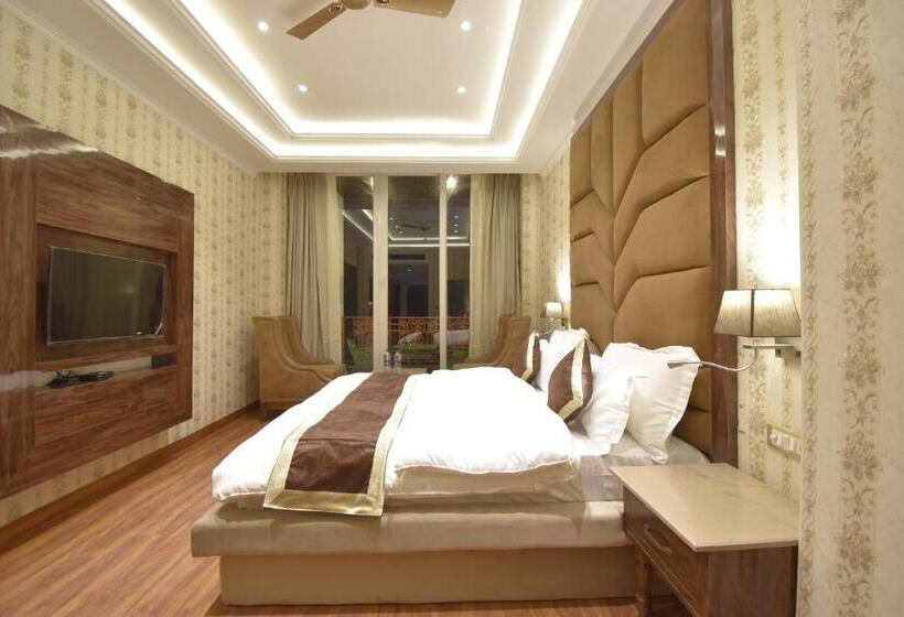 هتل Grand Him Queen Ac Centralized