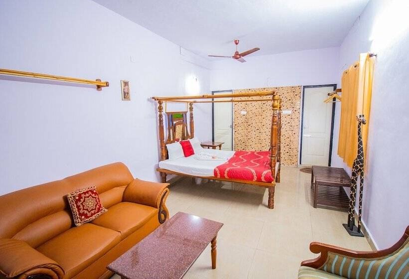 호텔 Livgrand Clifton Inn Resort, Yercaud   Residenza