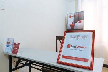 هتل Reddoorz @ Sunfields Lipa Batangas