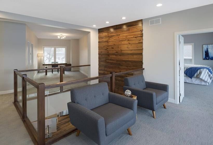 Lakefront Luxury