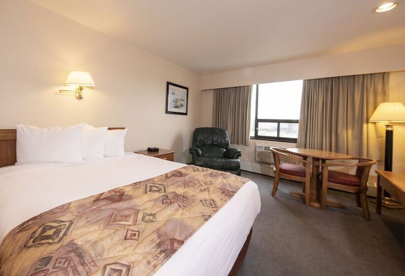 فندق صغير Dunvegan Inn And Suites