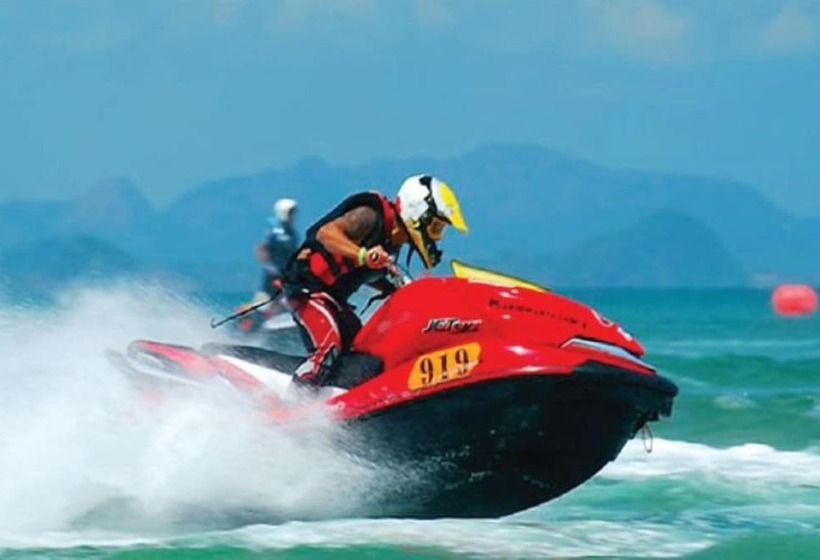 酒店 Expat's Nook Beach Resort