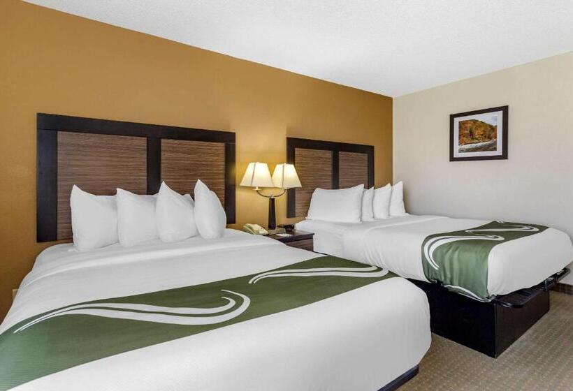 호텔 Quality Inn