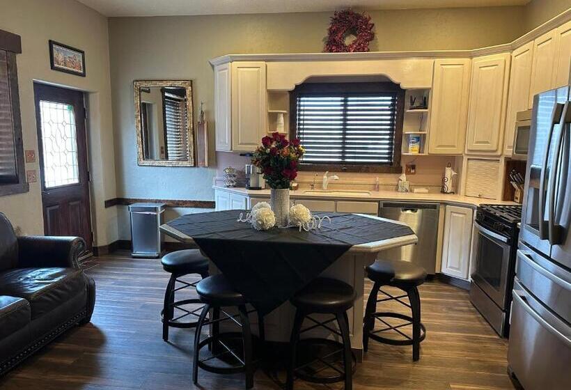 فندق Zion Cliff Lodge