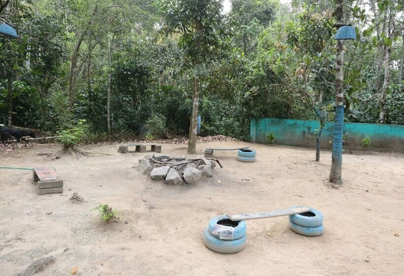 פנסיון Vedanta Wake Up Edakkal Caves  By Oyo