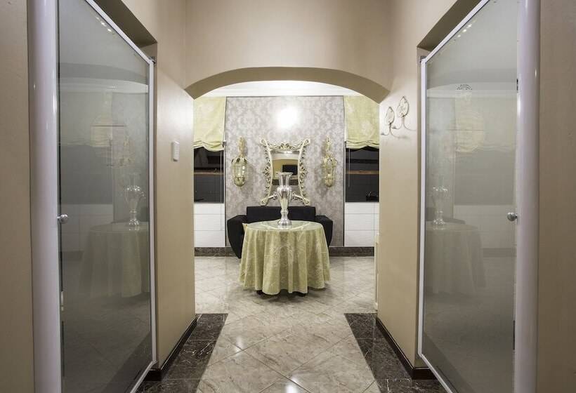 The Royal Palm Bed & Breakfast