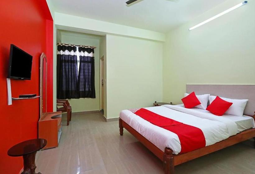 Отель Oyo 24623 Chetana Residency