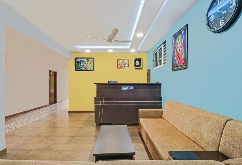 ホテル Oyo 47579 Gn Residency