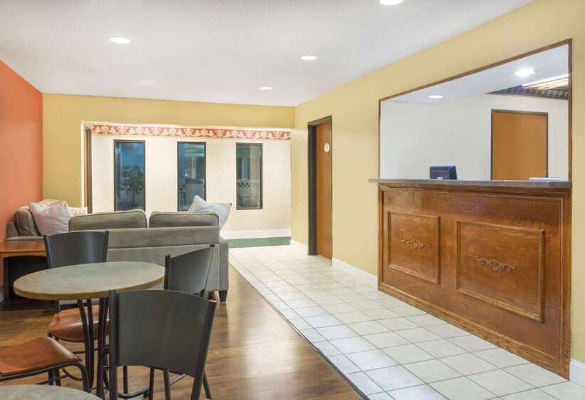 호텔 Baymont By Wyndham Huber Heights Dayton