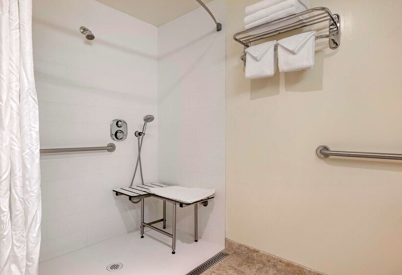 هتل Best Western Plus Thousand Oaks Inn