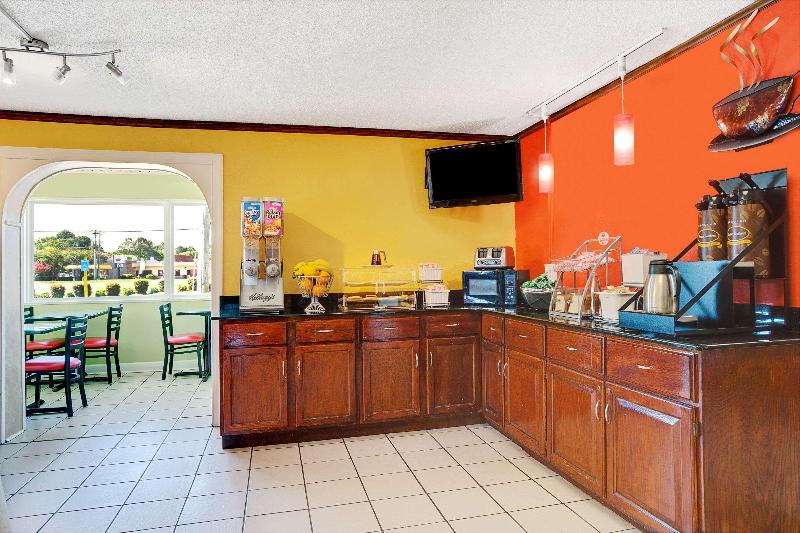 هتل Economy 7 Inn Chesapeake  Portsmouth