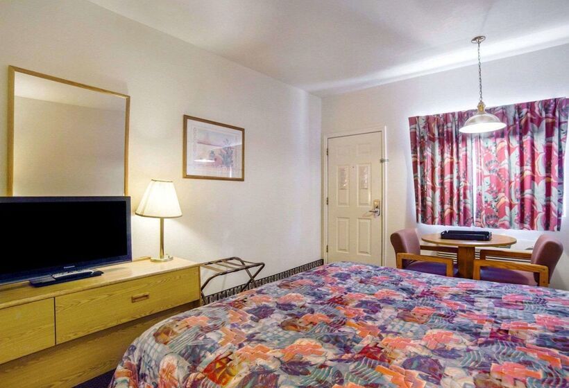 هتل Rodeway Inn